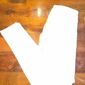 Hollister Super Skinny Jeans in Cream